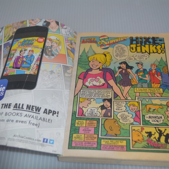 The Archie Library: #59 WORLD OF Archie Comics Book SUMMER  ANNUAL DIGEST 2016 - Picture 5 of 9